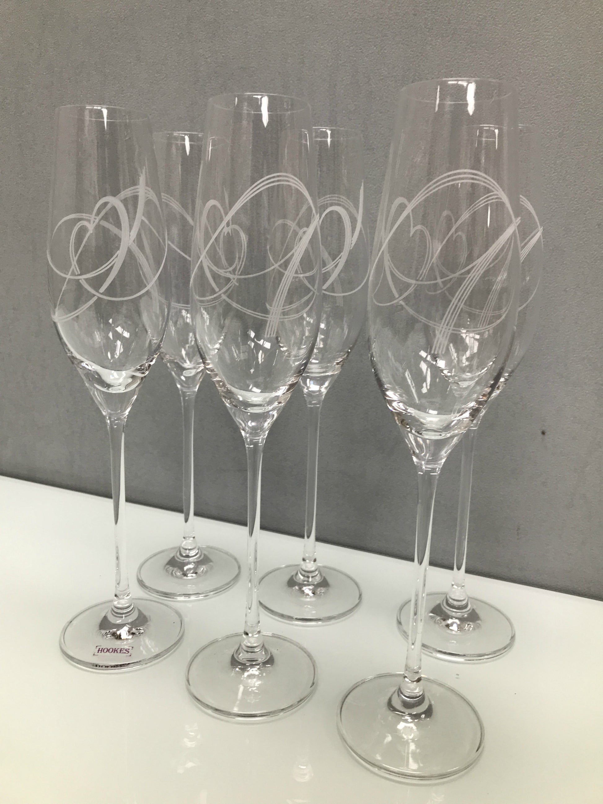 Set 6 swirl heart flutes, glass clear