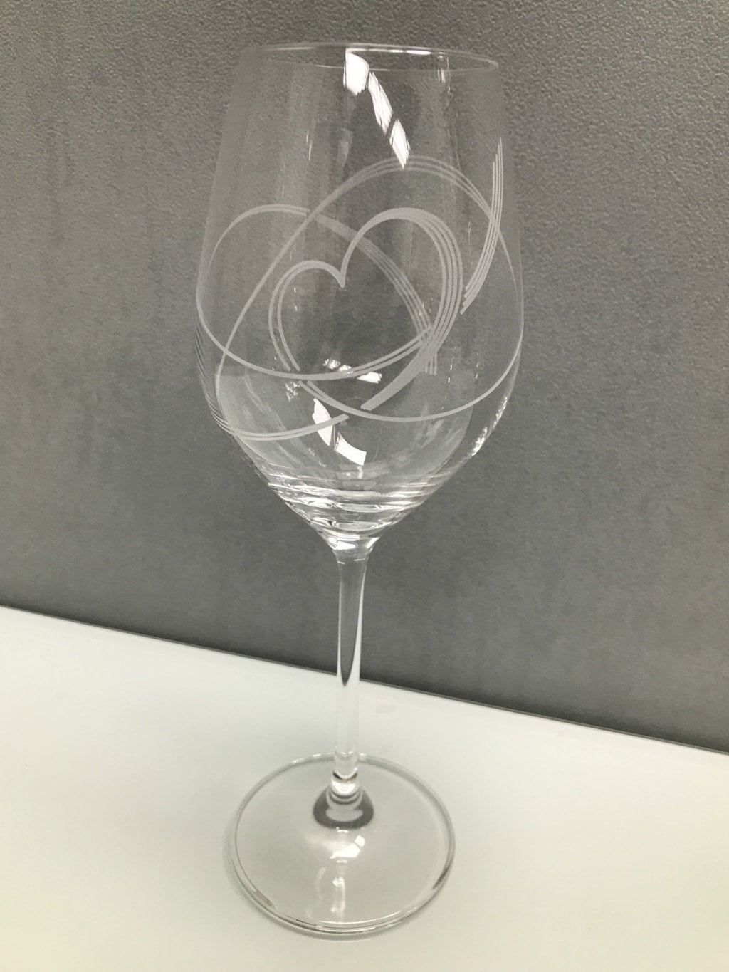 Swirl Heart Wine Glass
