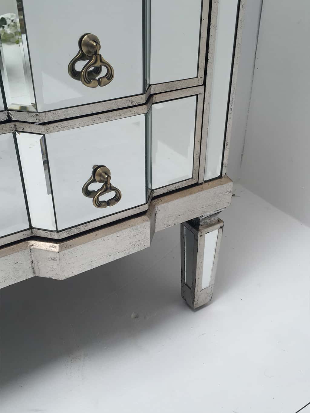Charleston mirrored chest of drawers