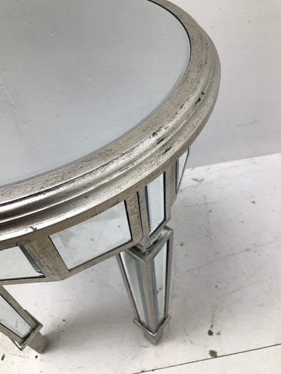 Round discount mirrored table